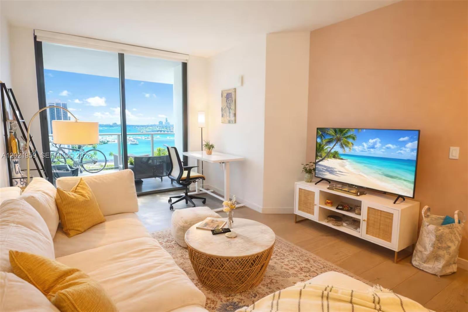 CANVAS CONDO - Residential