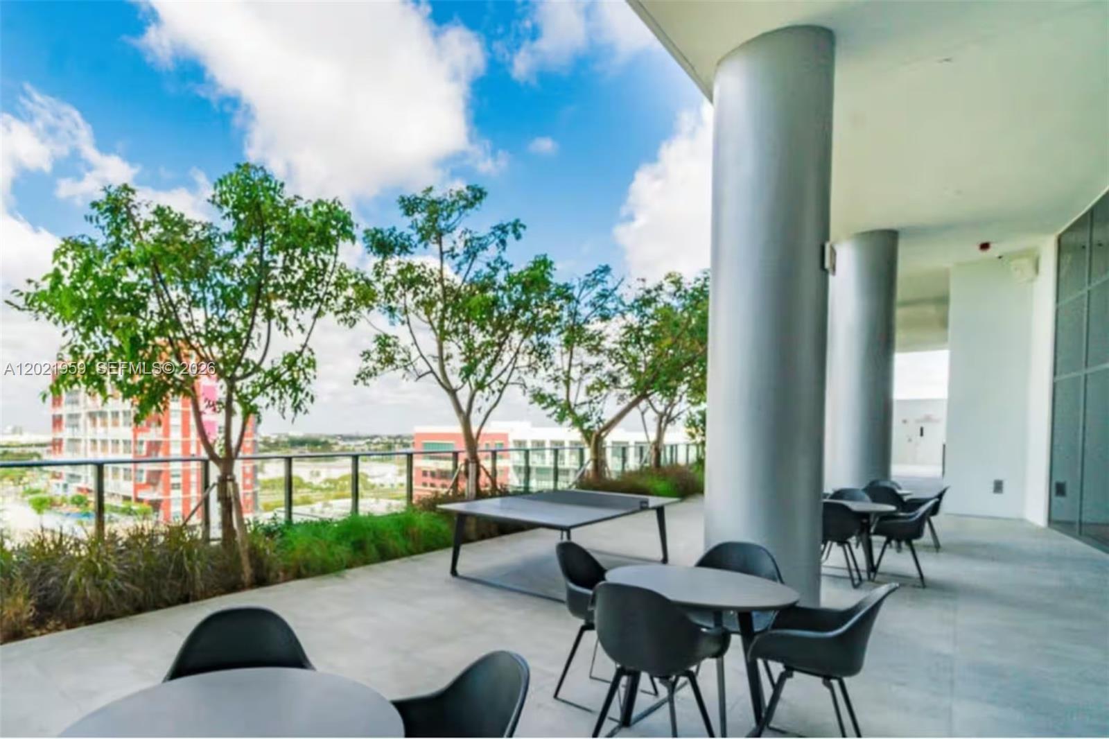 CANVAS CONDO - Residential