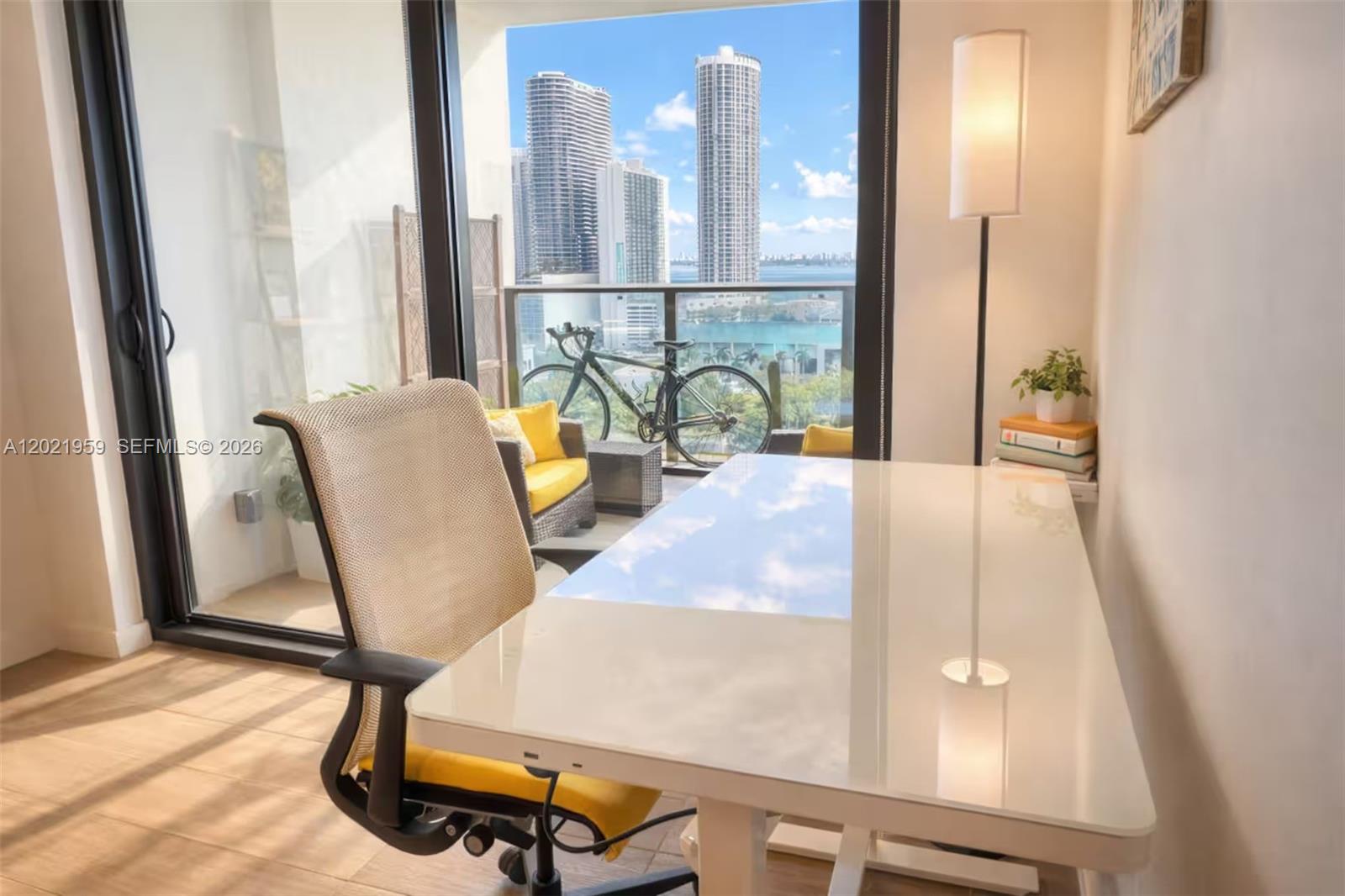 CANVAS CONDO - Residential