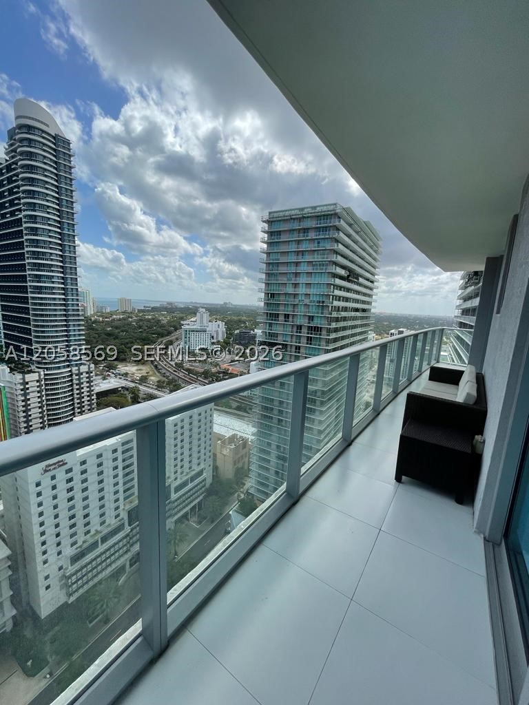 1100 MILLECENTO RESIDENCE - Residential