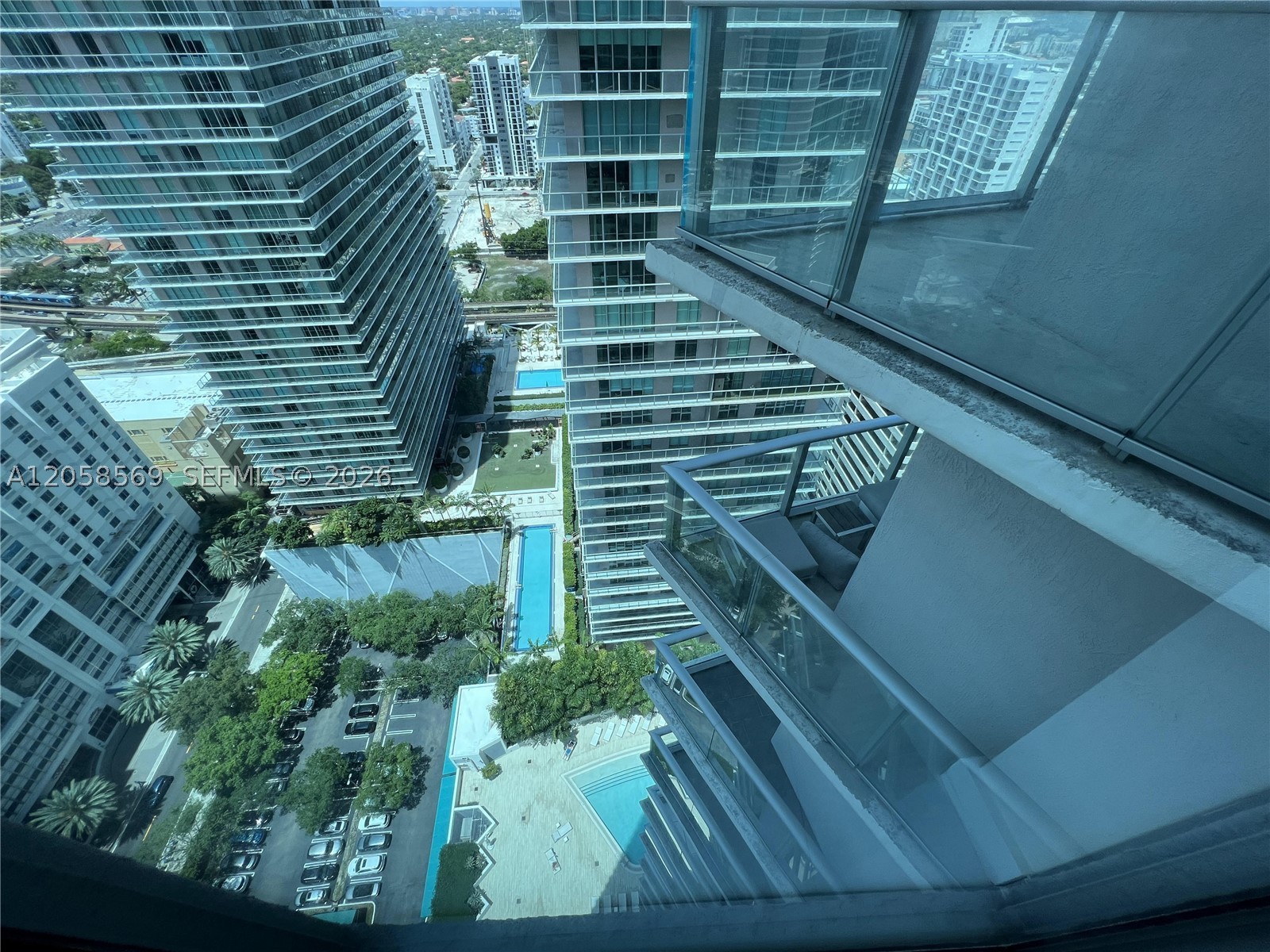 1100 MILLECENTO RESIDENCE - Residential
