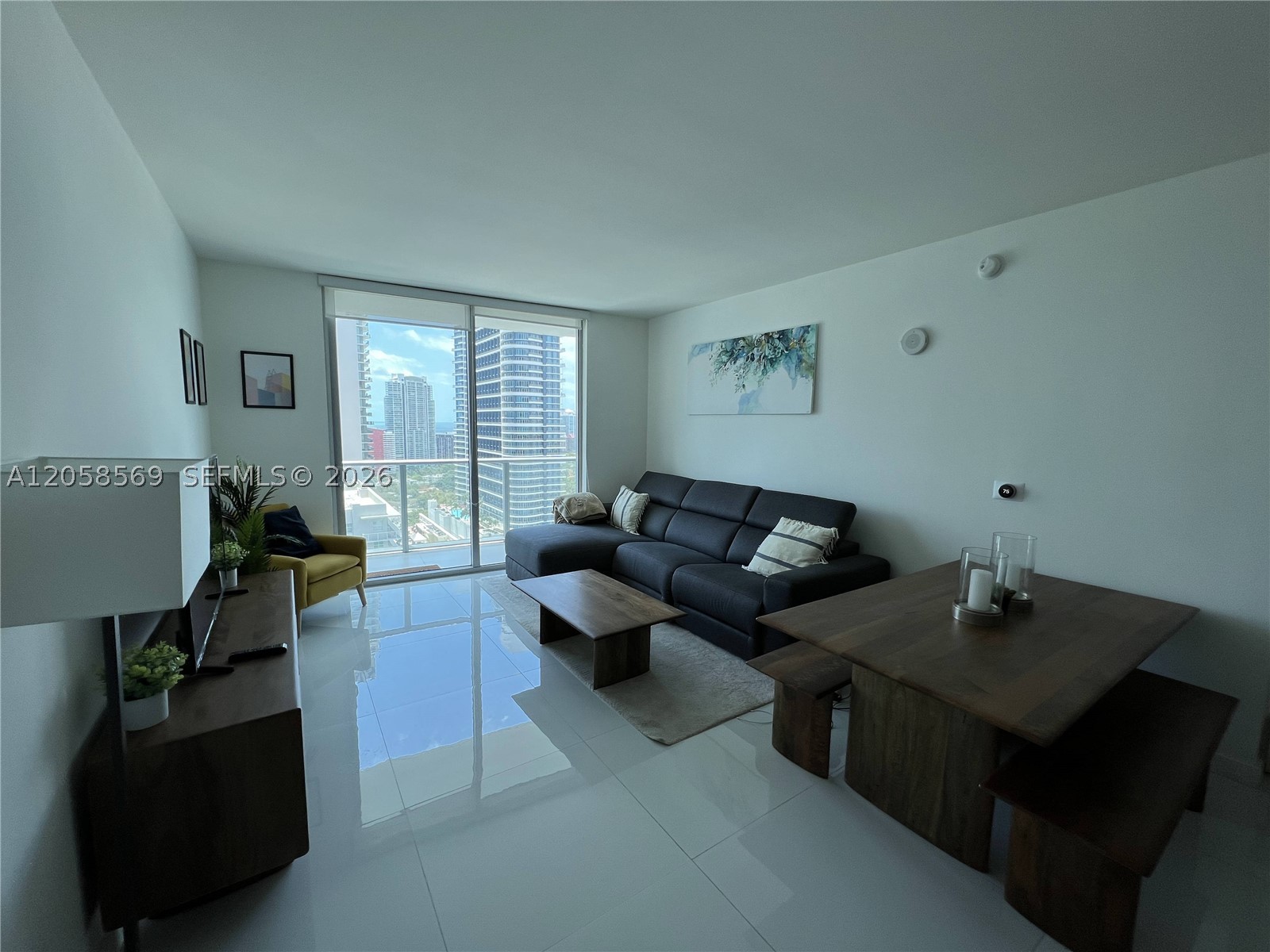 1100 MILLECENTO RESIDENCE - Residential