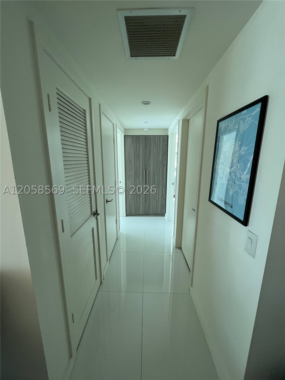 1100 MILLECENTO RESIDENCE - Residential