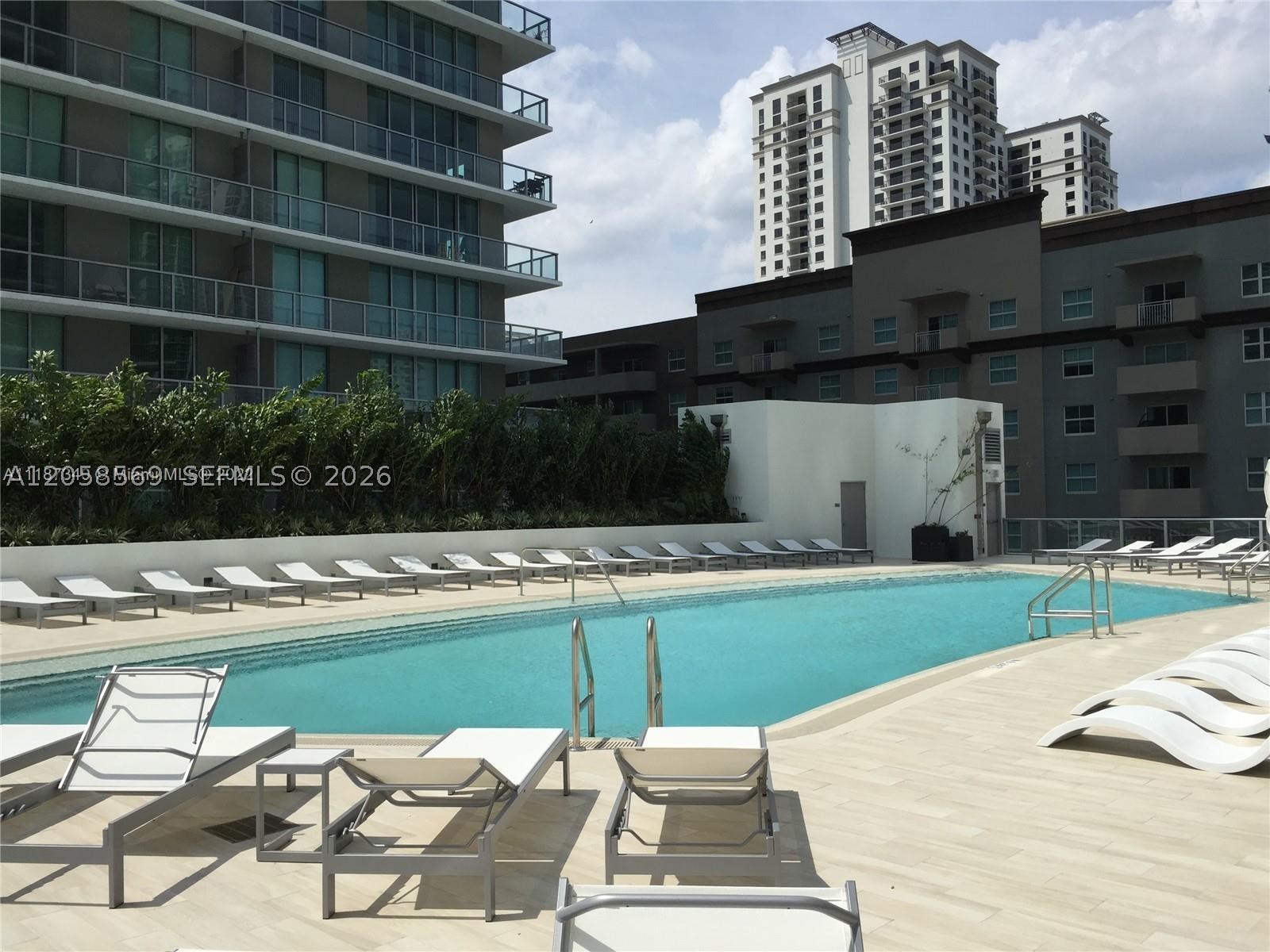 1100 MILLECENTO RESIDENCE - Residential
