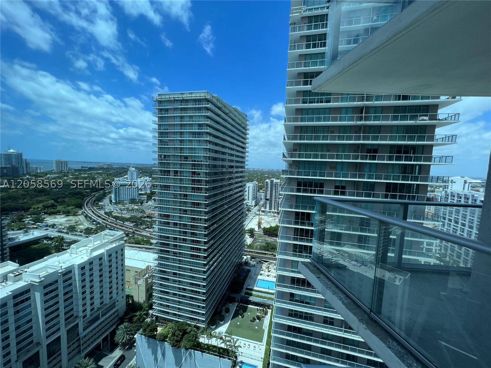 1100 MILLECENTO RESIDENCE - Residential