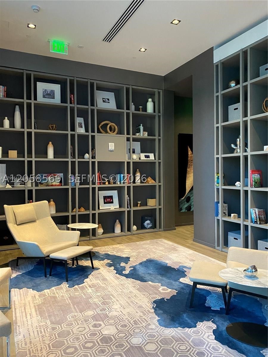 1100 MILLECENTO RESIDENCE - Residential