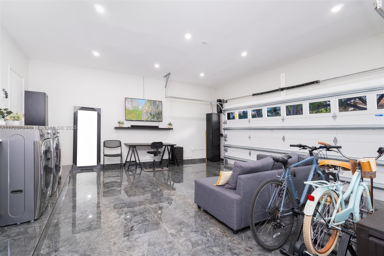 4TH ADDN TO ROYAL OAKS - Residential