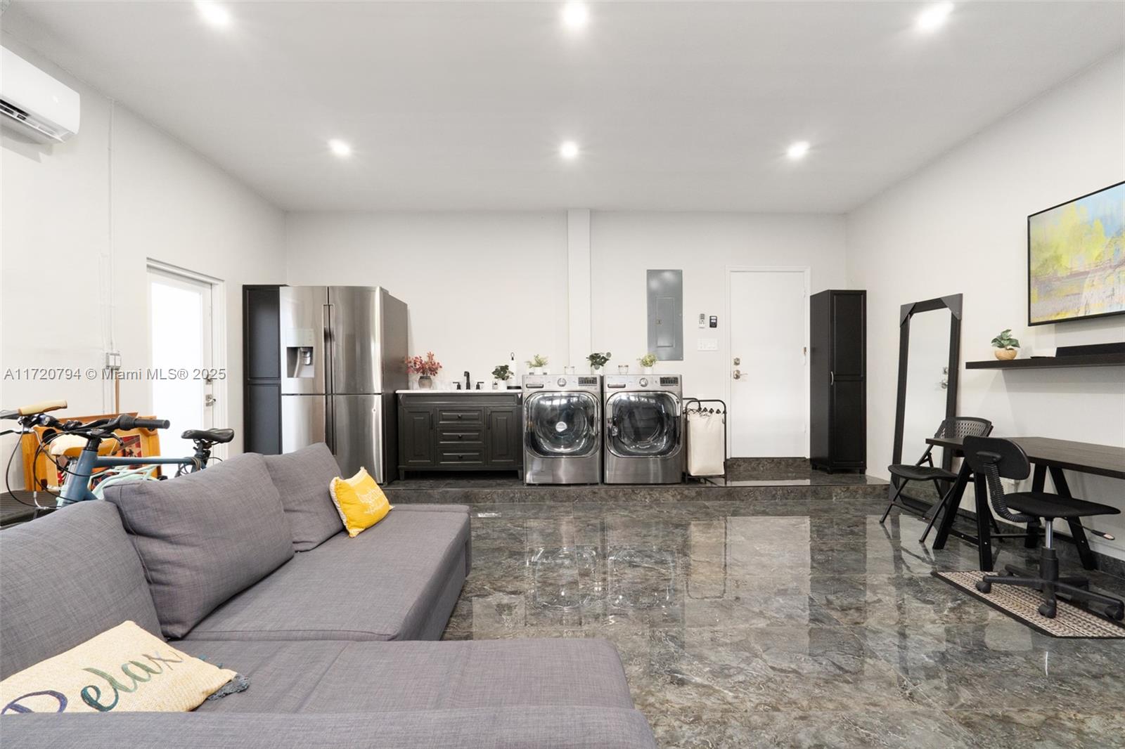 4TH ADDN TO ROYAL OAKS - Residential