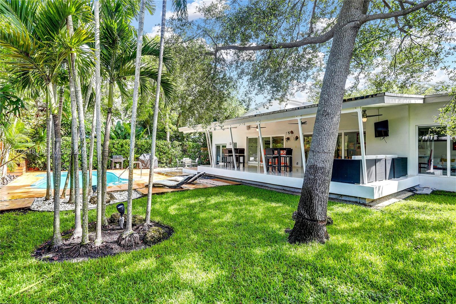 BAY HEIGHTS - Residential