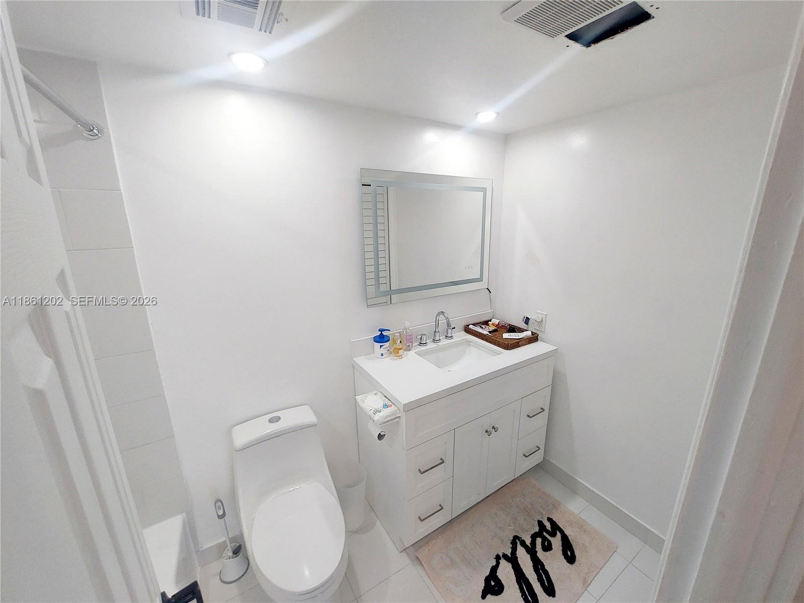 HILLCREST NO 21 CONDO - Residential