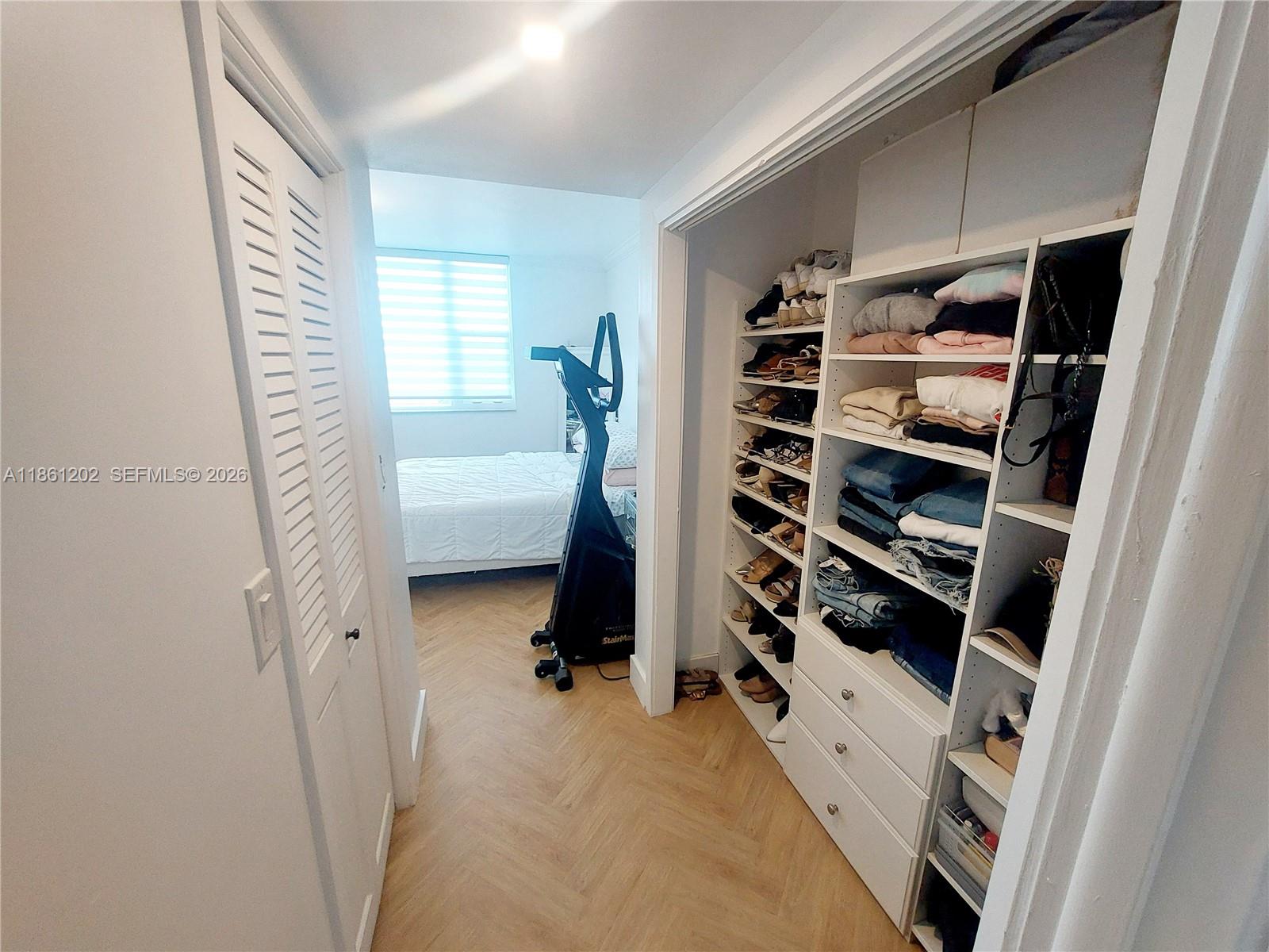 HILLCREST NO 21 CONDO - Residential
