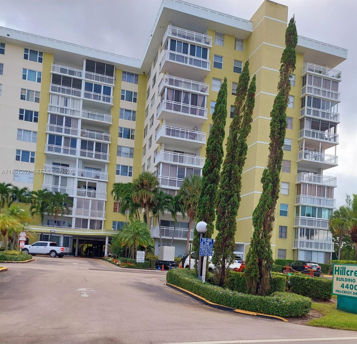 HILLCREST NO 21 CONDO - Residential