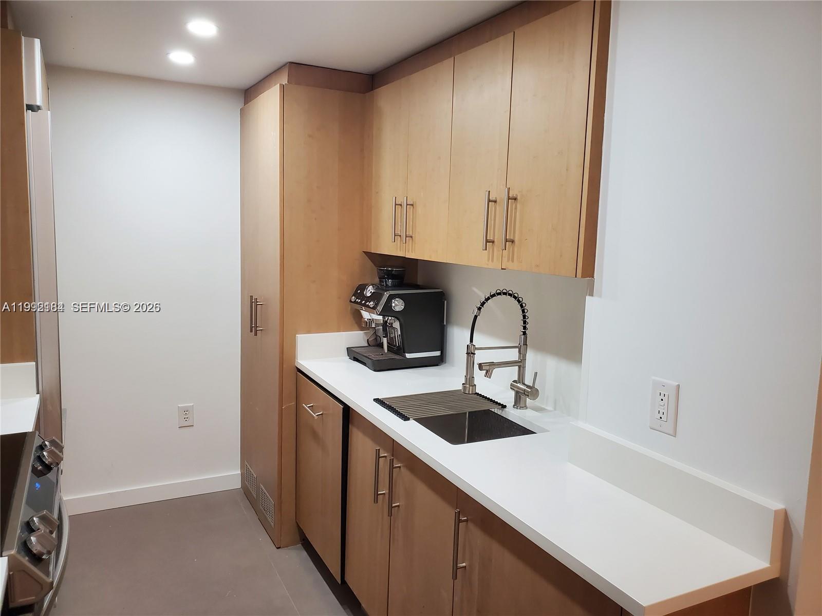 HARBOUR HOUSE - Residential Lease