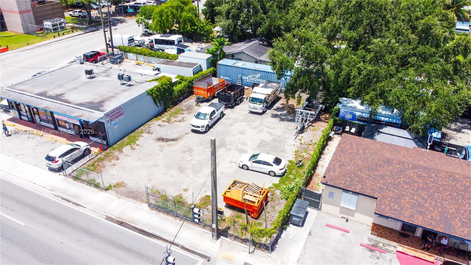 Unique Opportunity to acquire a 6,750 sf Parcel in Allapattah!

Discover an exceptional chance to acquire a 6,750 sf parcel located in the vibrant heart of Allapattah.

Prime Location: Situated on NW 32nd Ave, this site experiences over 23,000 vehicles passing daily.
Mixed-Use :Just a few blocks from Miami International Airport, this property presents a fantastic redevelopment opportunity. Proximity to Key Areas: Close to the University of Miami, Jackson Memorial Medical Center, Design District, Wynwood, Downtown Miami, Miami Springs, and Little Havana. Convenient Access: The site offers easy access to major highways.

With adjacent properties also available for sale, this opens up incredible development possibilities! Don't miss on this opportunity, call TODAY!