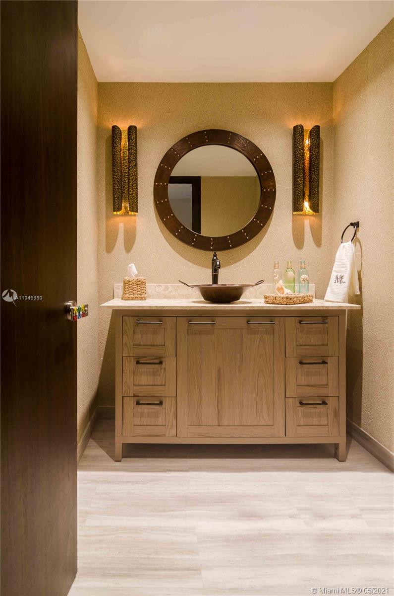 OCEANA KEY BISCAYNE CONDO - Residential
