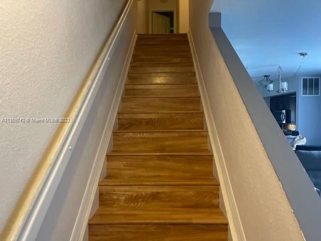 HIGHLAND PARK VILLAGE CON - Residential