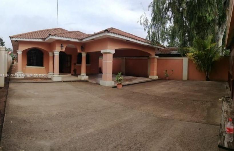 El Zamorano - Residential