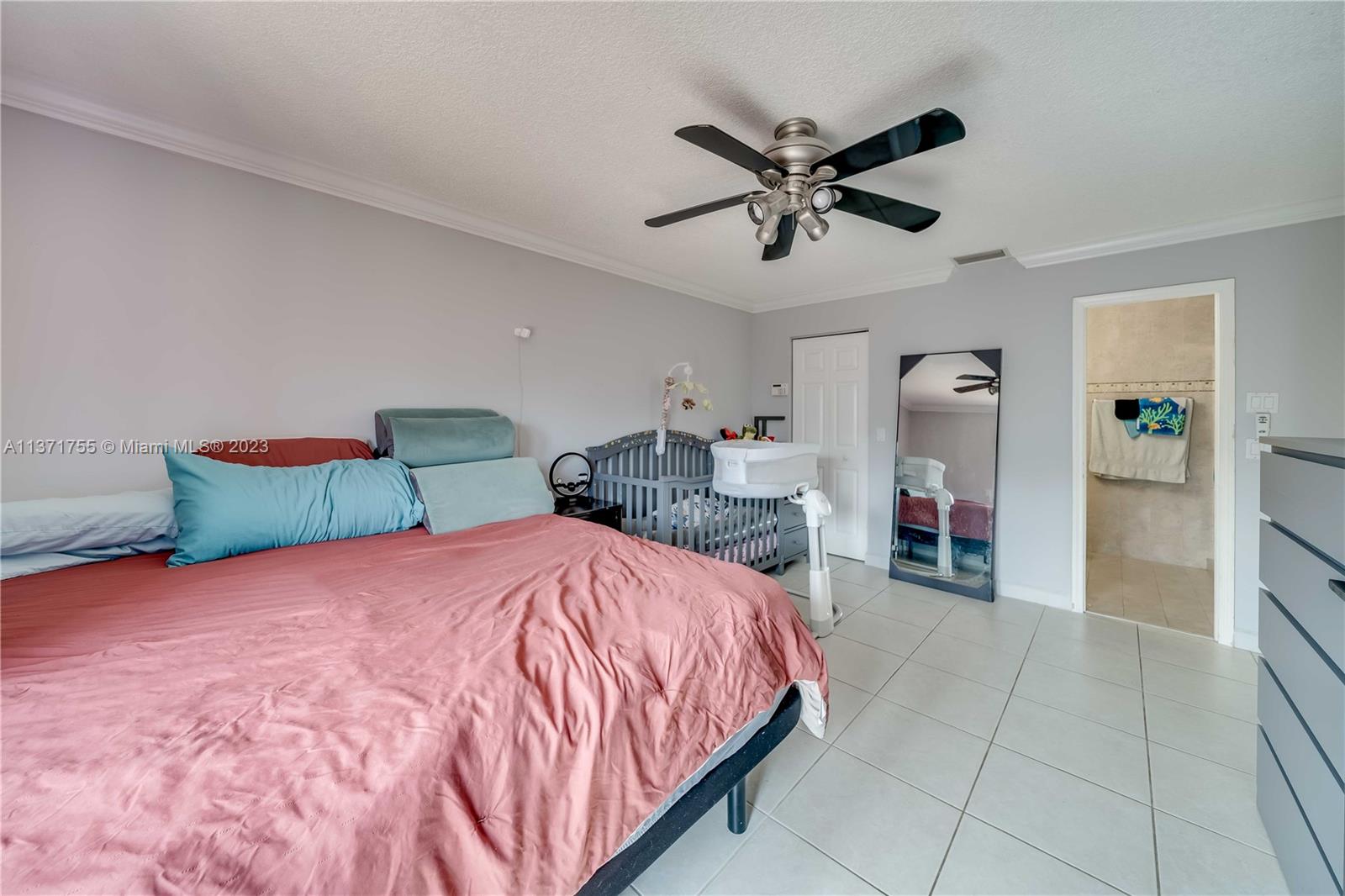 PEMBROKE LAKES SOUTH - Residential