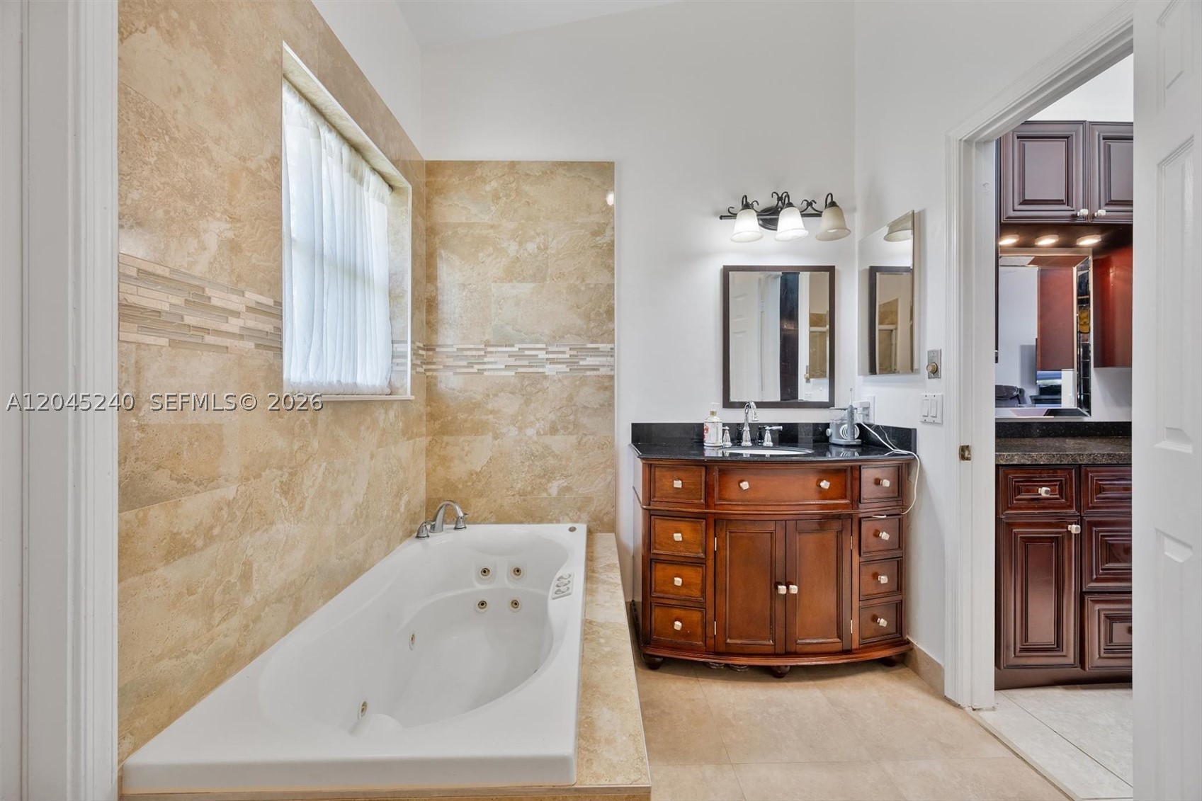 HAWKES BLUFF - Residential