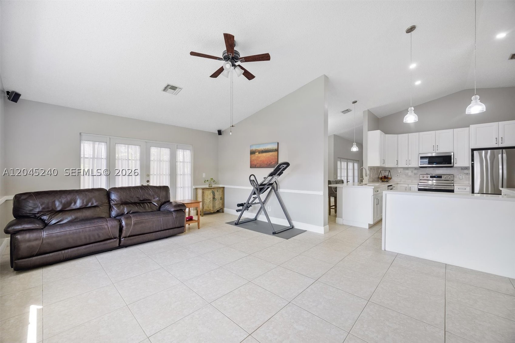 HAWKES BLUFF - Residential