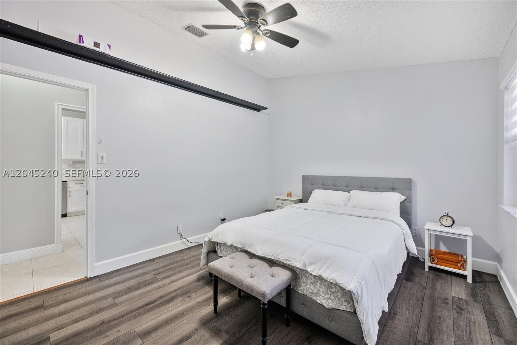 HAWKES BLUFF - Residential