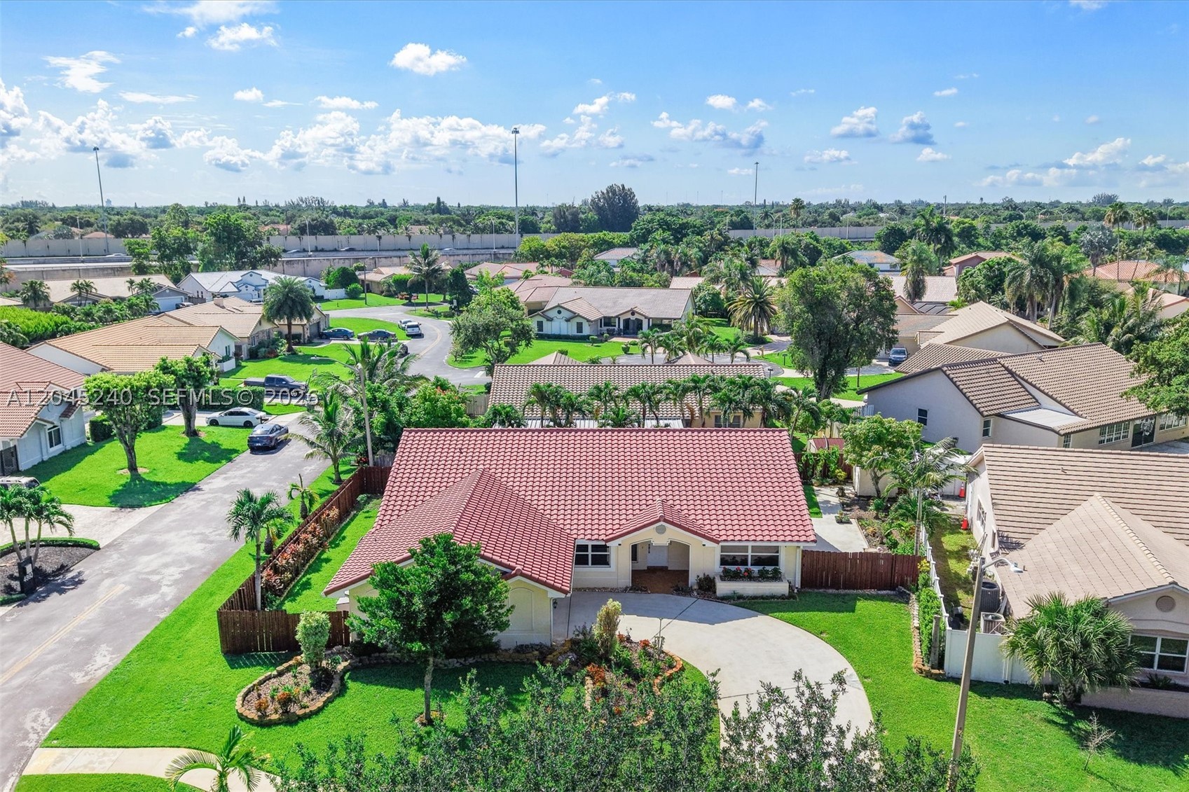 HAWKES BLUFF - Residential