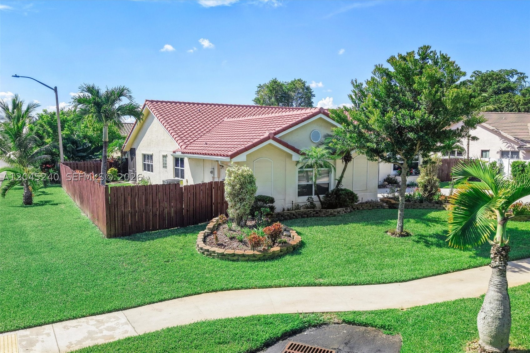 HAWKES BLUFF - Residential