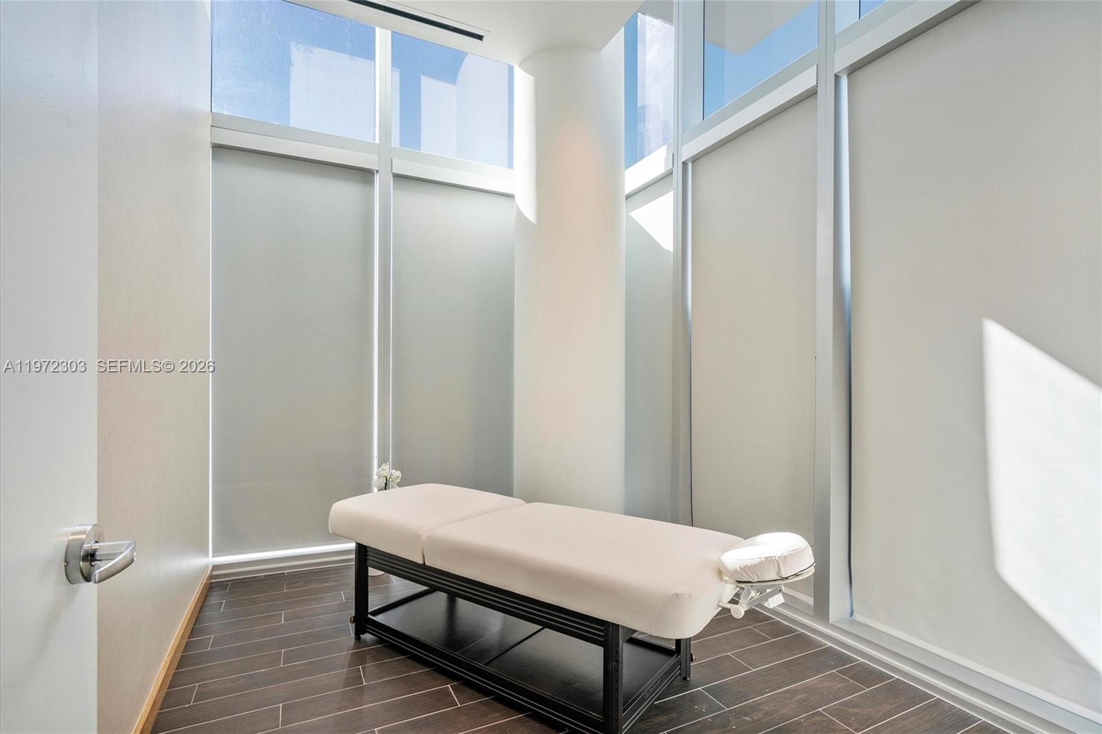 PARAMOUNT MIAMI WORLDCENT - Residential