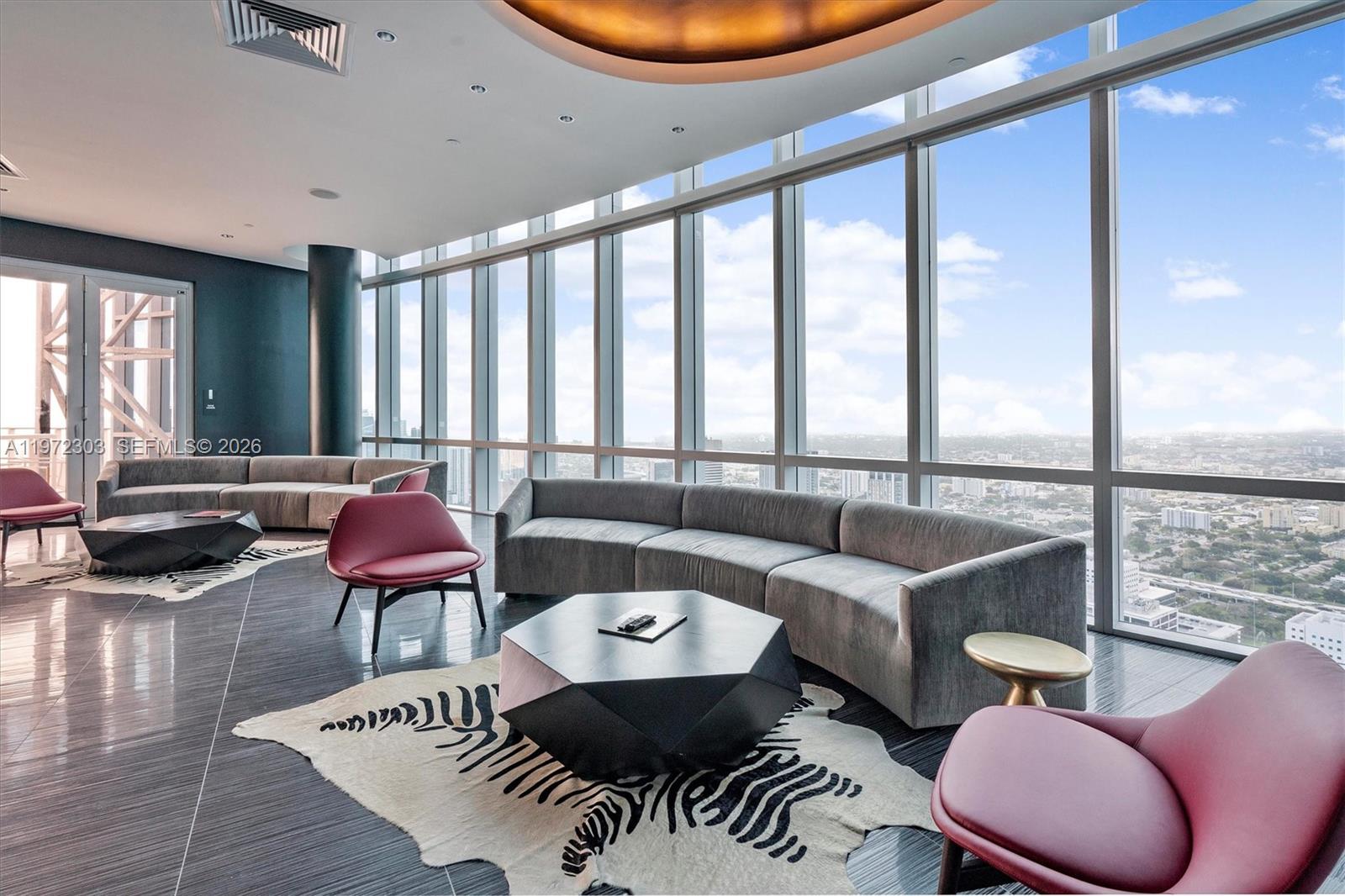 PARAMOUNT MIAMI WORLDCENT - Residential