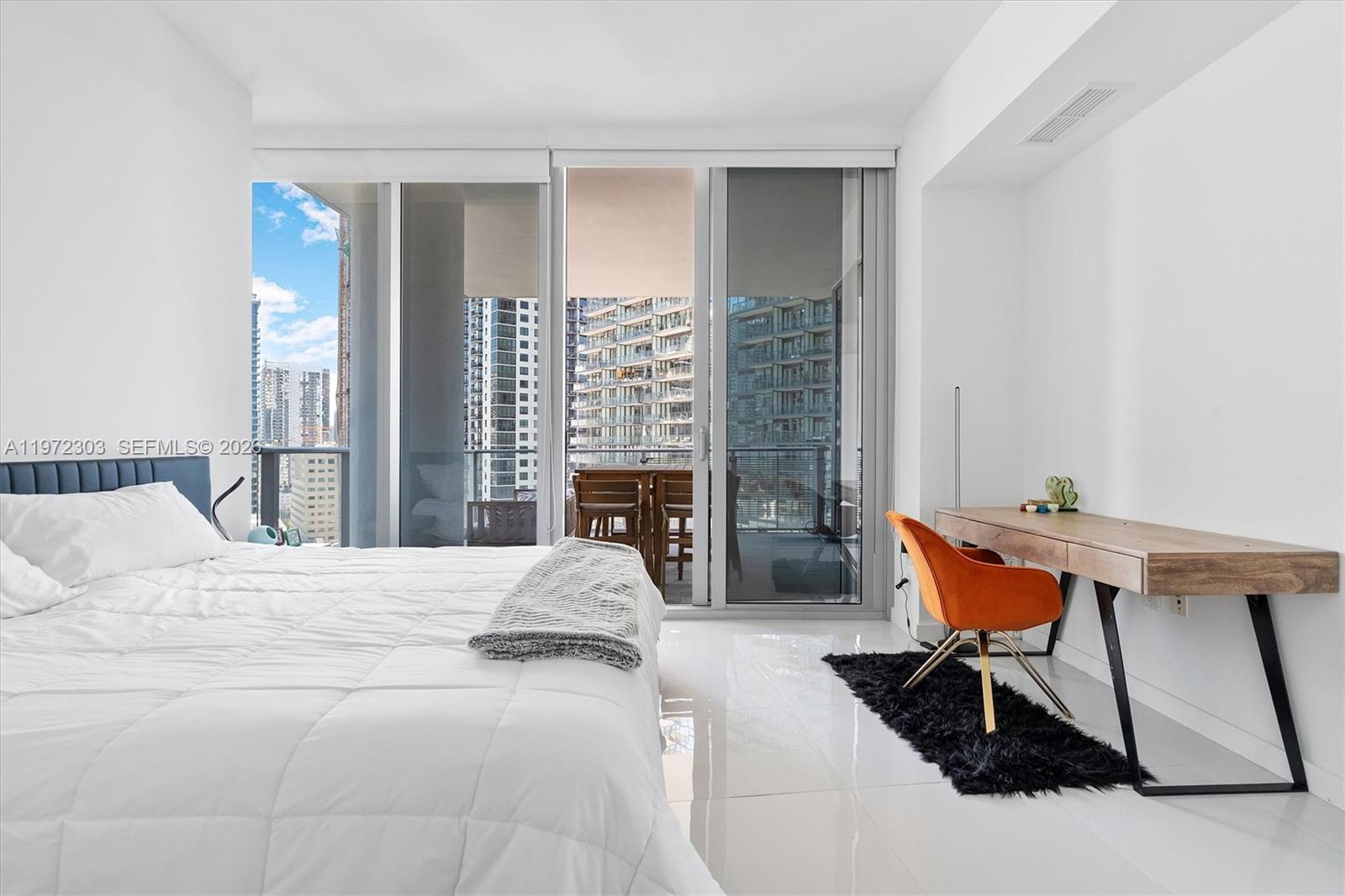 PARAMOUNT MIAMI WORLDCENT - Residential