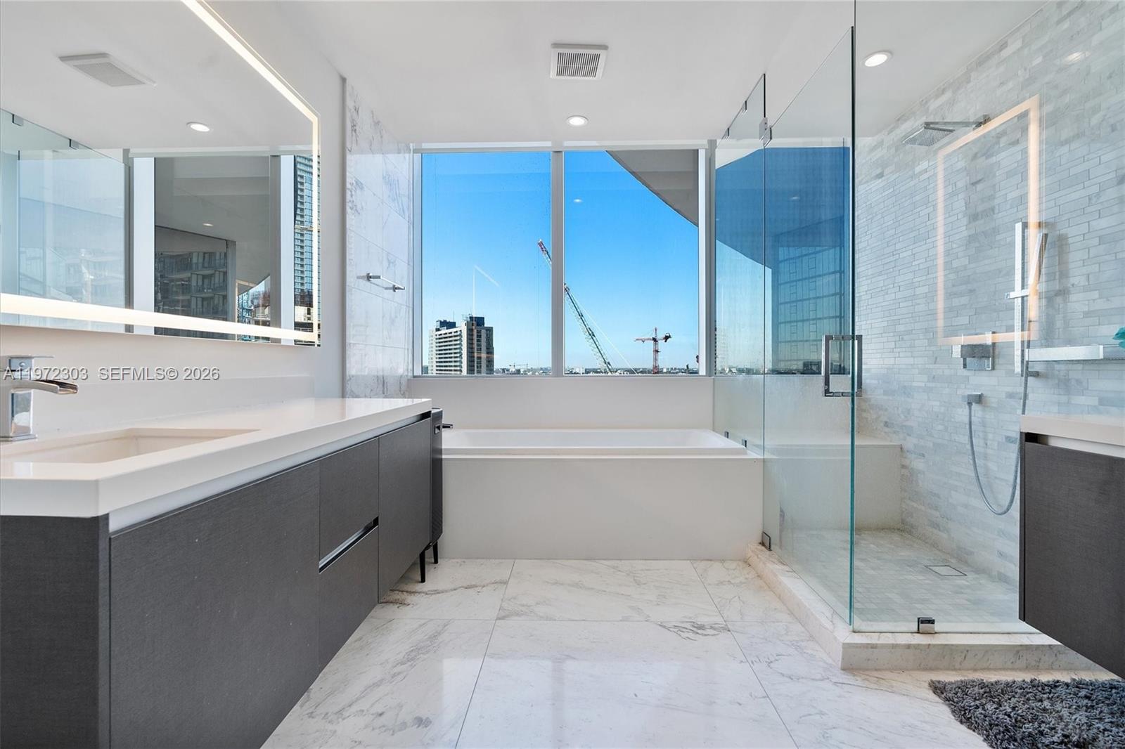 PARAMOUNT MIAMI WORLDCENT - Residential