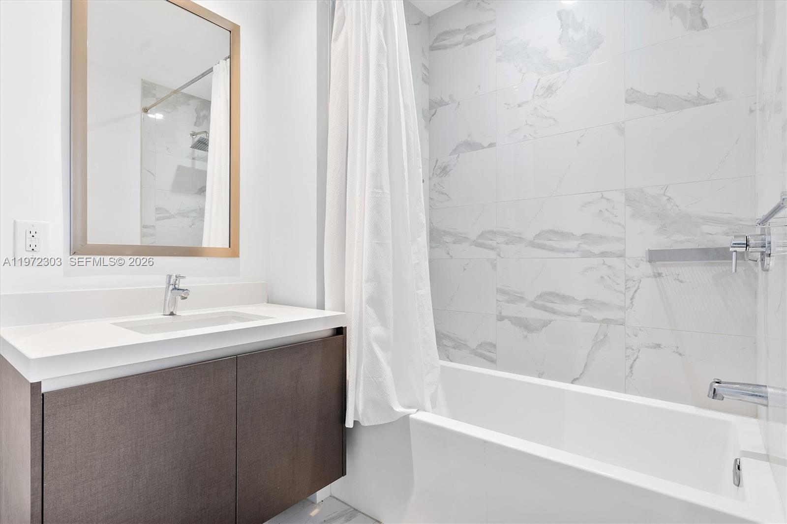 PARAMOUNT MIAMI WORLDCENT - Residential
