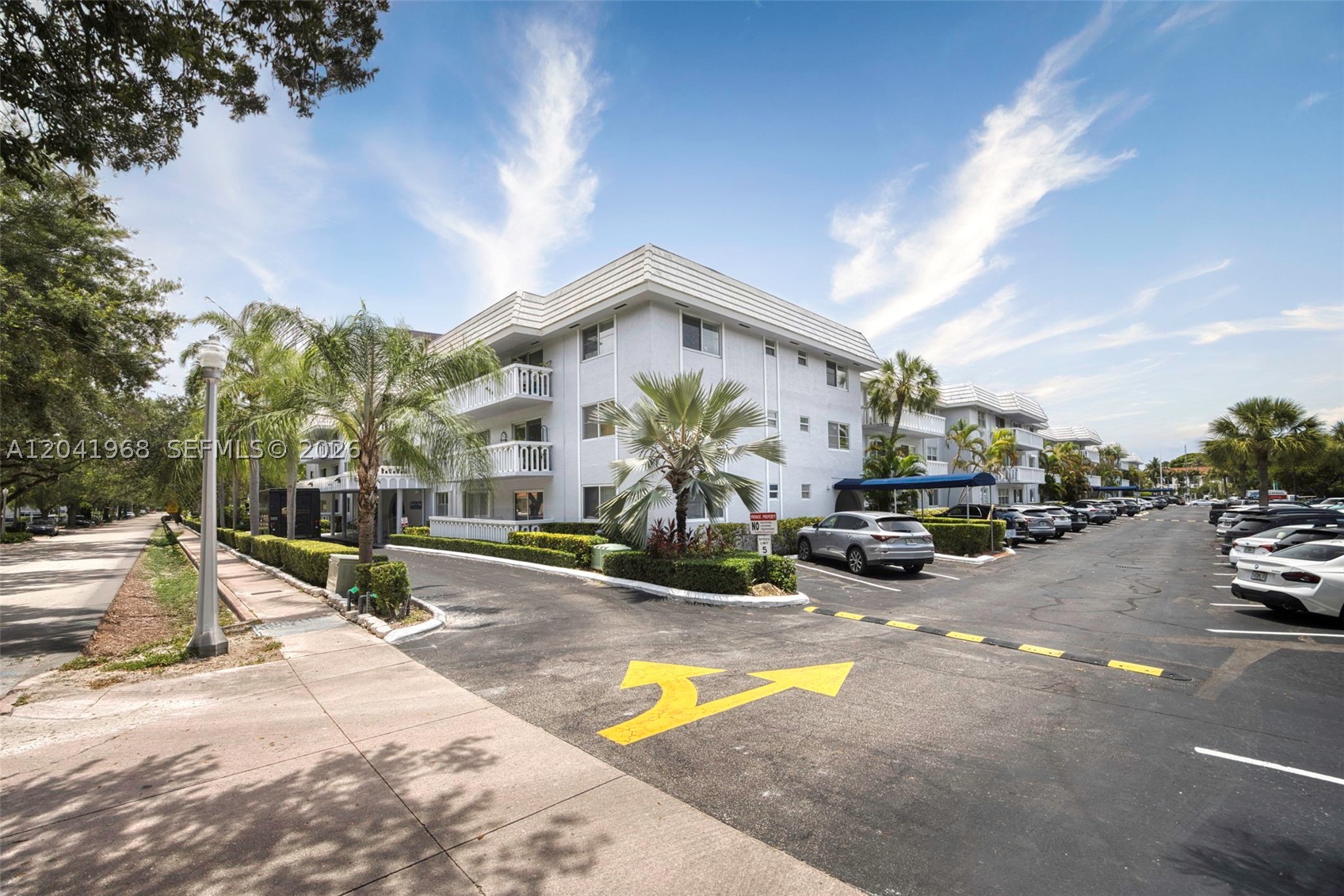 WATERS EDGE OF CORAL GABL - Residential