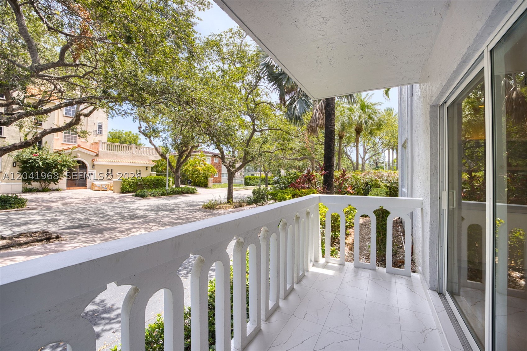 WATERS EDGE OF CORAL GABL - Residential