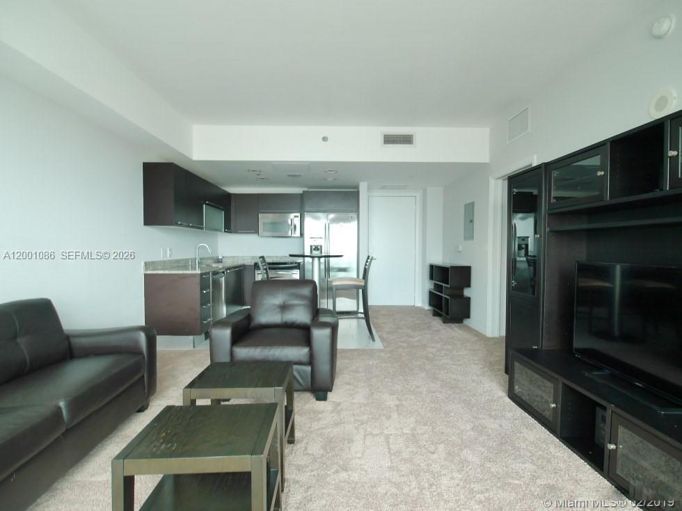 THE PLAZA 901 BRICKELL CO - Residential