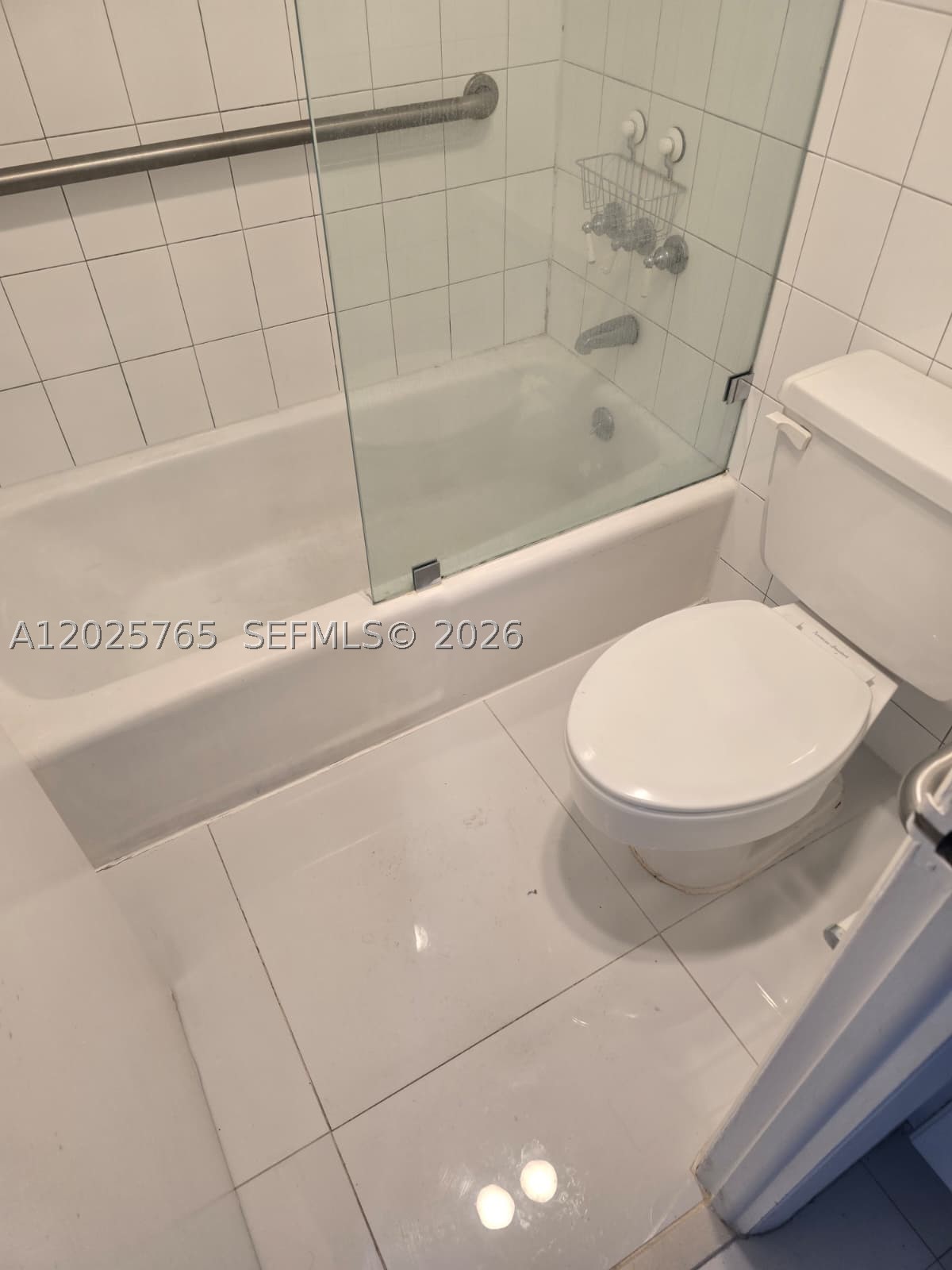 JOCKEY CLUB CONDO - Residential Lease