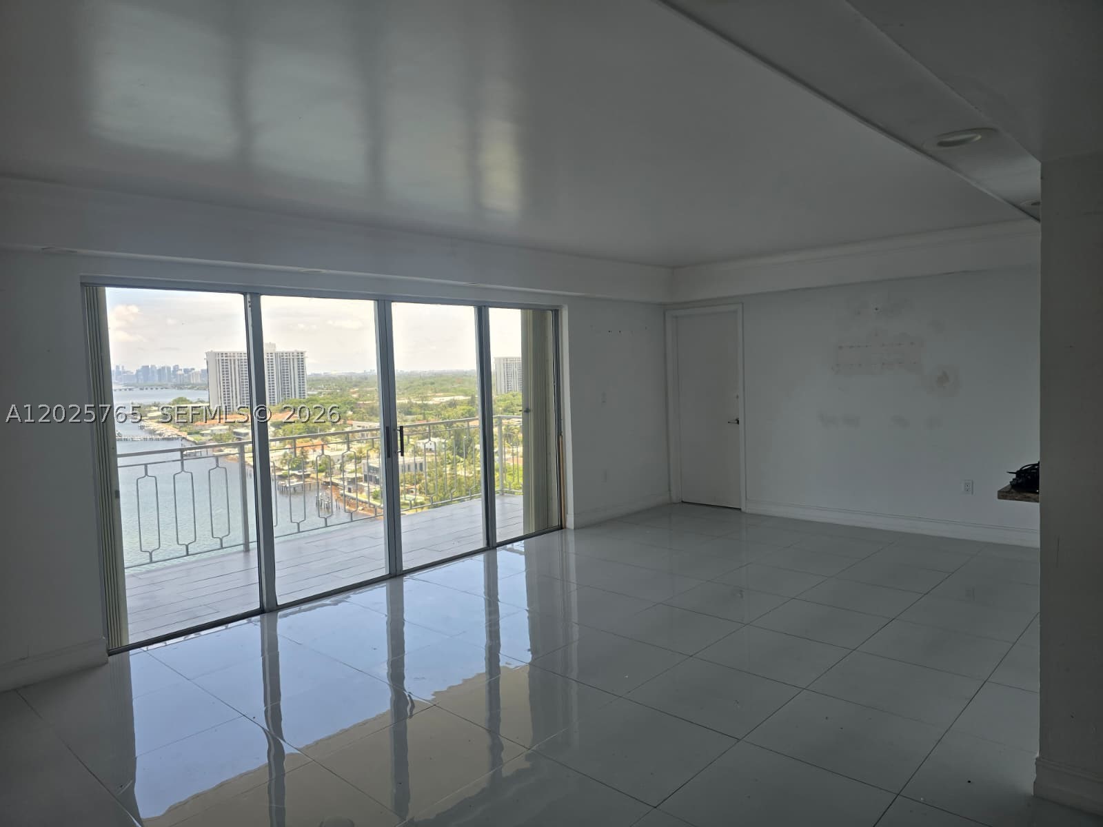 JOCKEY CLUB CONDO - Residential Lease