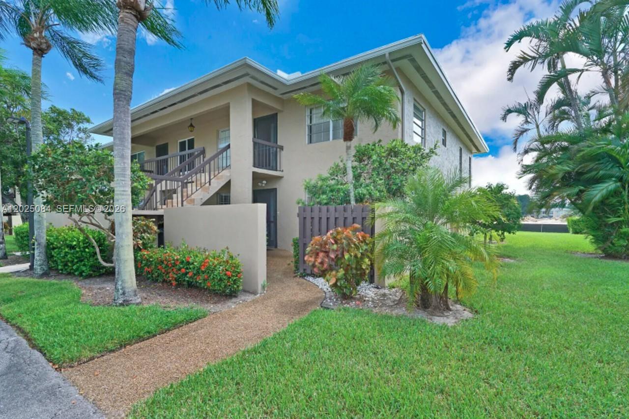 PALM GREENS AT VILLA DEL - Residential