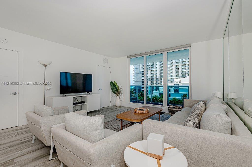 RONEY PALACE CONDO - Residential Lease