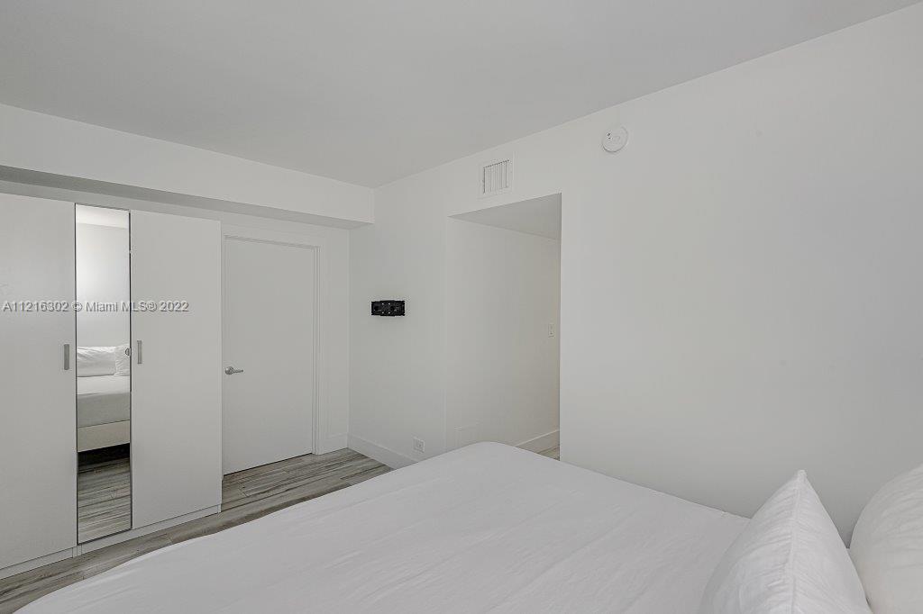 RONEY PALACE CONDO - Residential Lease