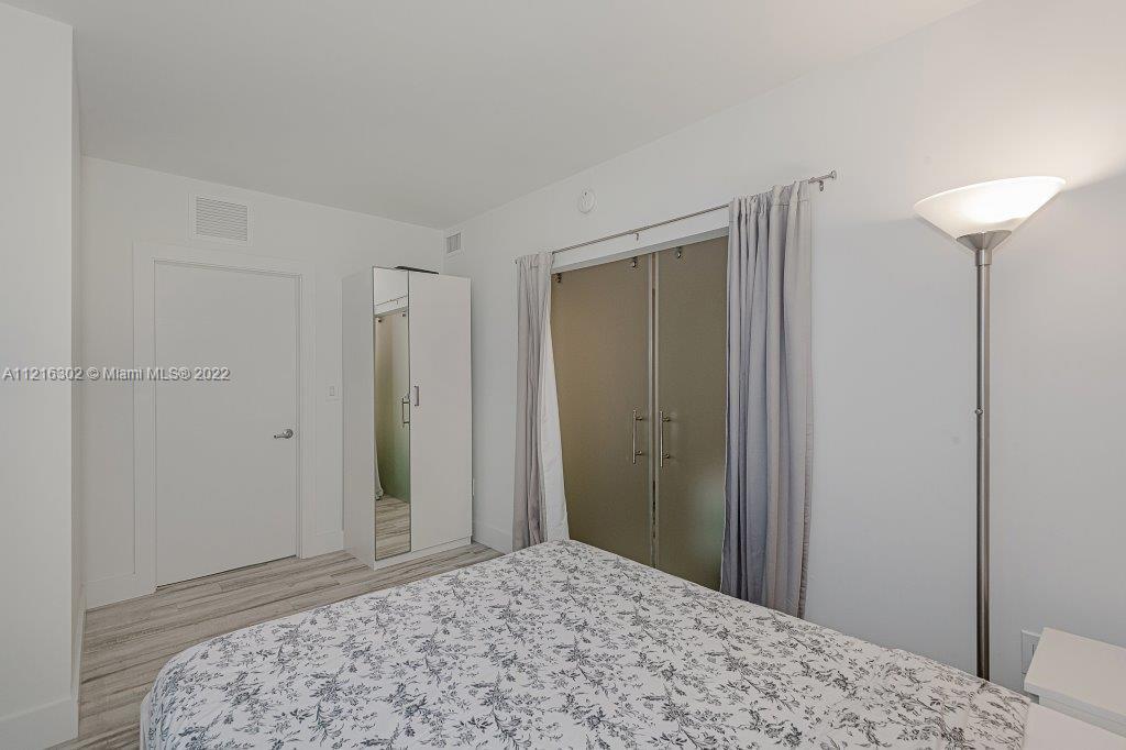 RONEY PALACE CONDO - Residential Lease