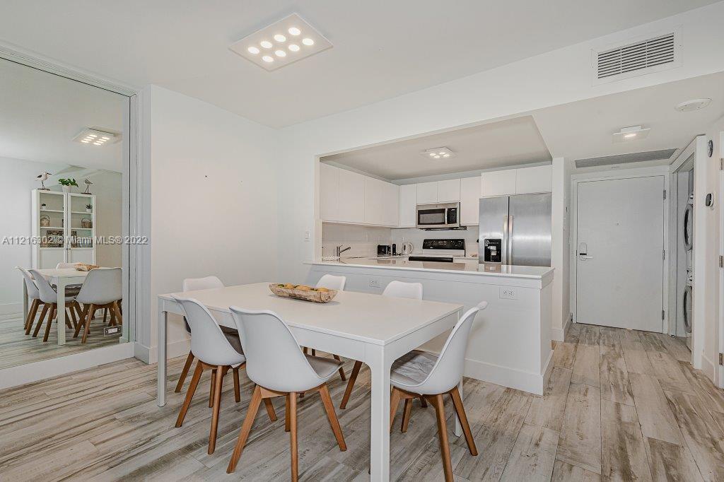 RONEY PALACE CONDO - Residential Lease