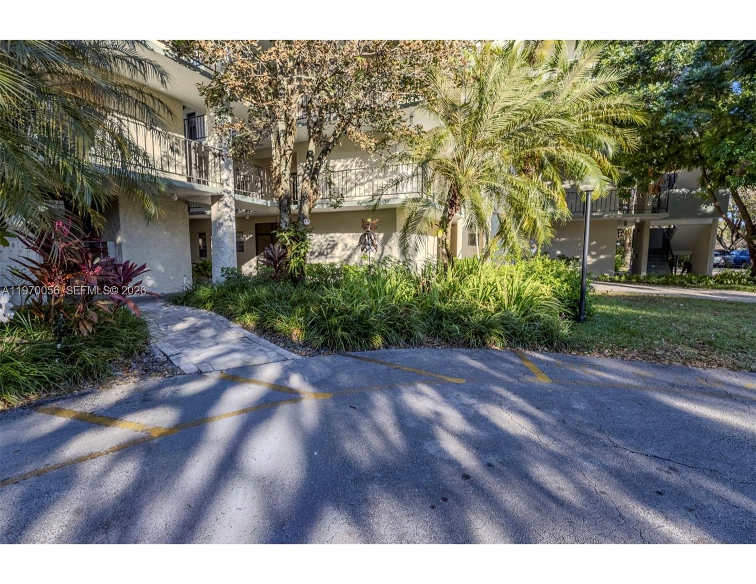 JACARANDA VILLAS NO 2 CON - Residential