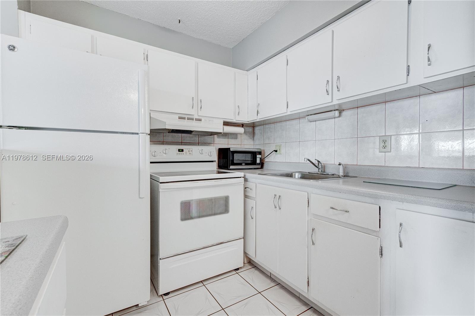 ROLEN LAKE GARDENS CO-OP - Residential