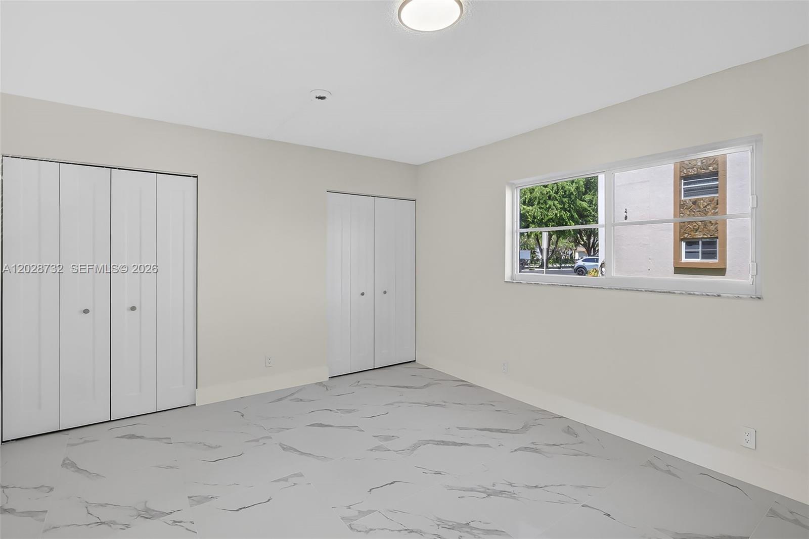 MEADOWBROOK LAKES CONDO - Residential