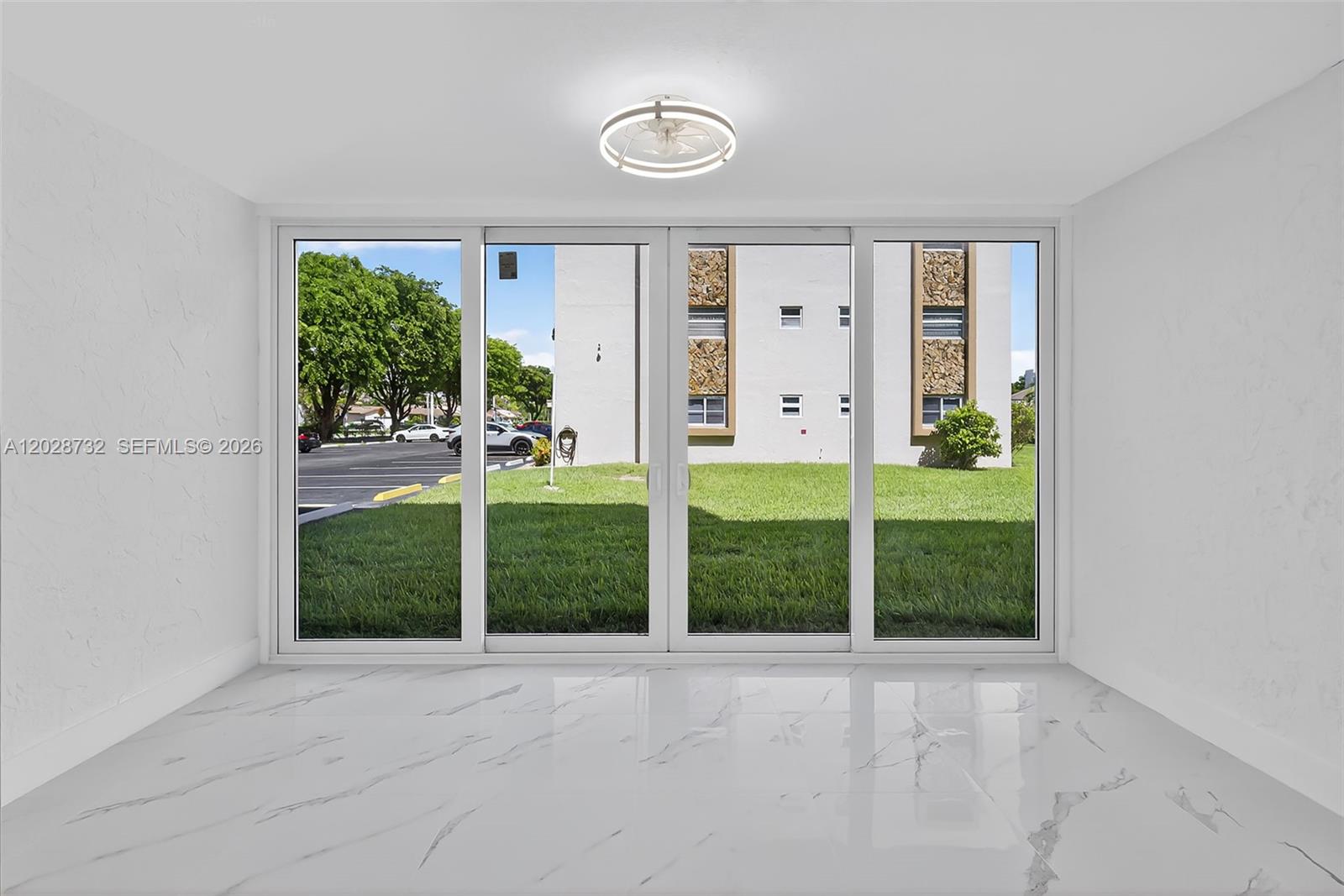 MEADOWBROOK LAKES CONDO - Residential