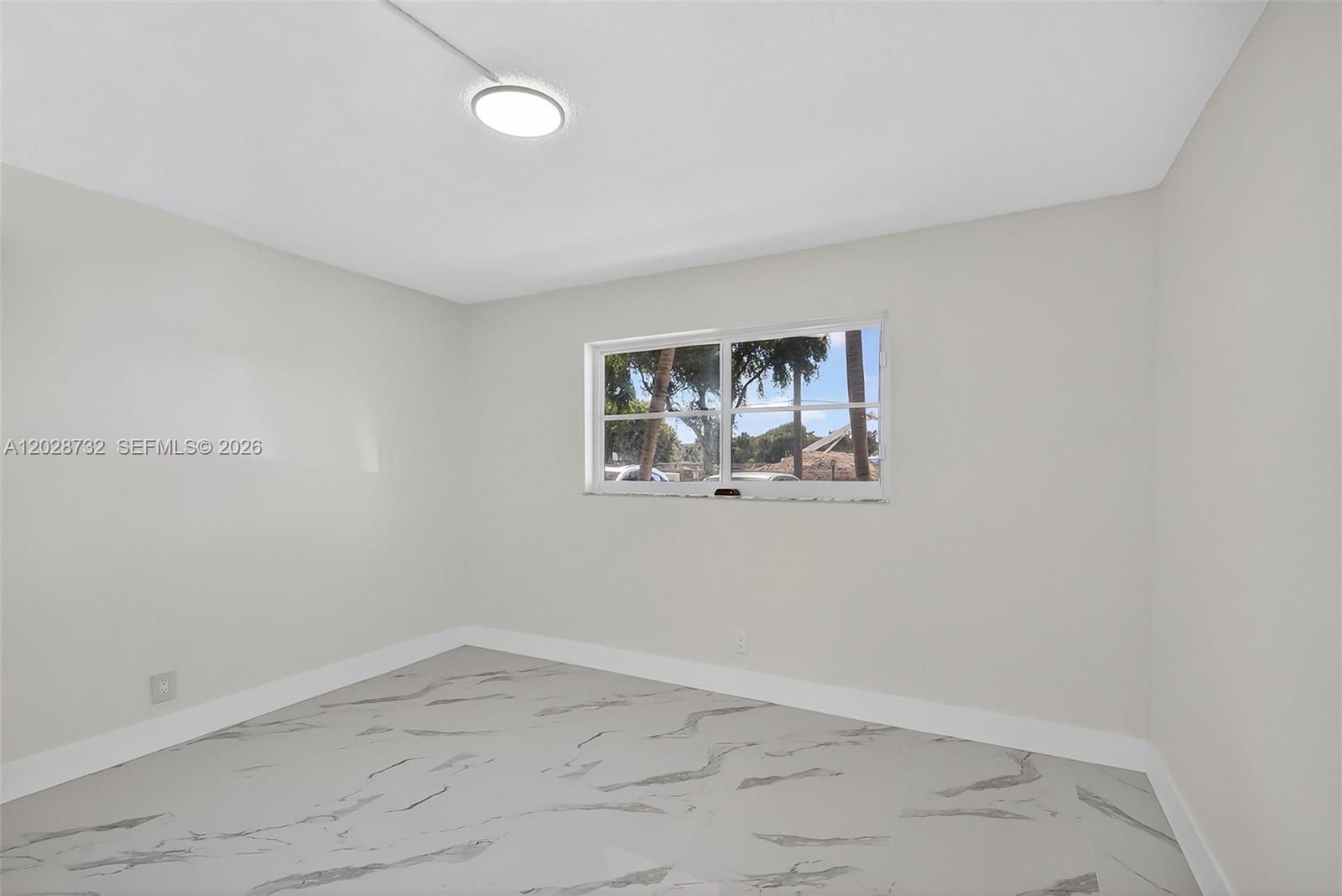 MEADOWBROOK LAKES CONDO - Residential