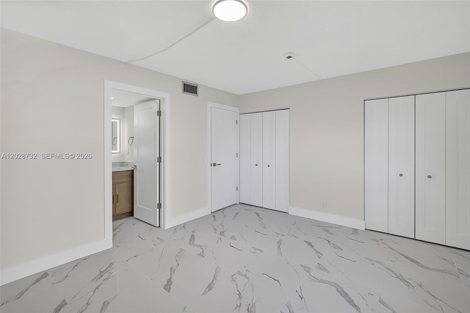 MEADOWBROOK LAKES CONDO - Residential