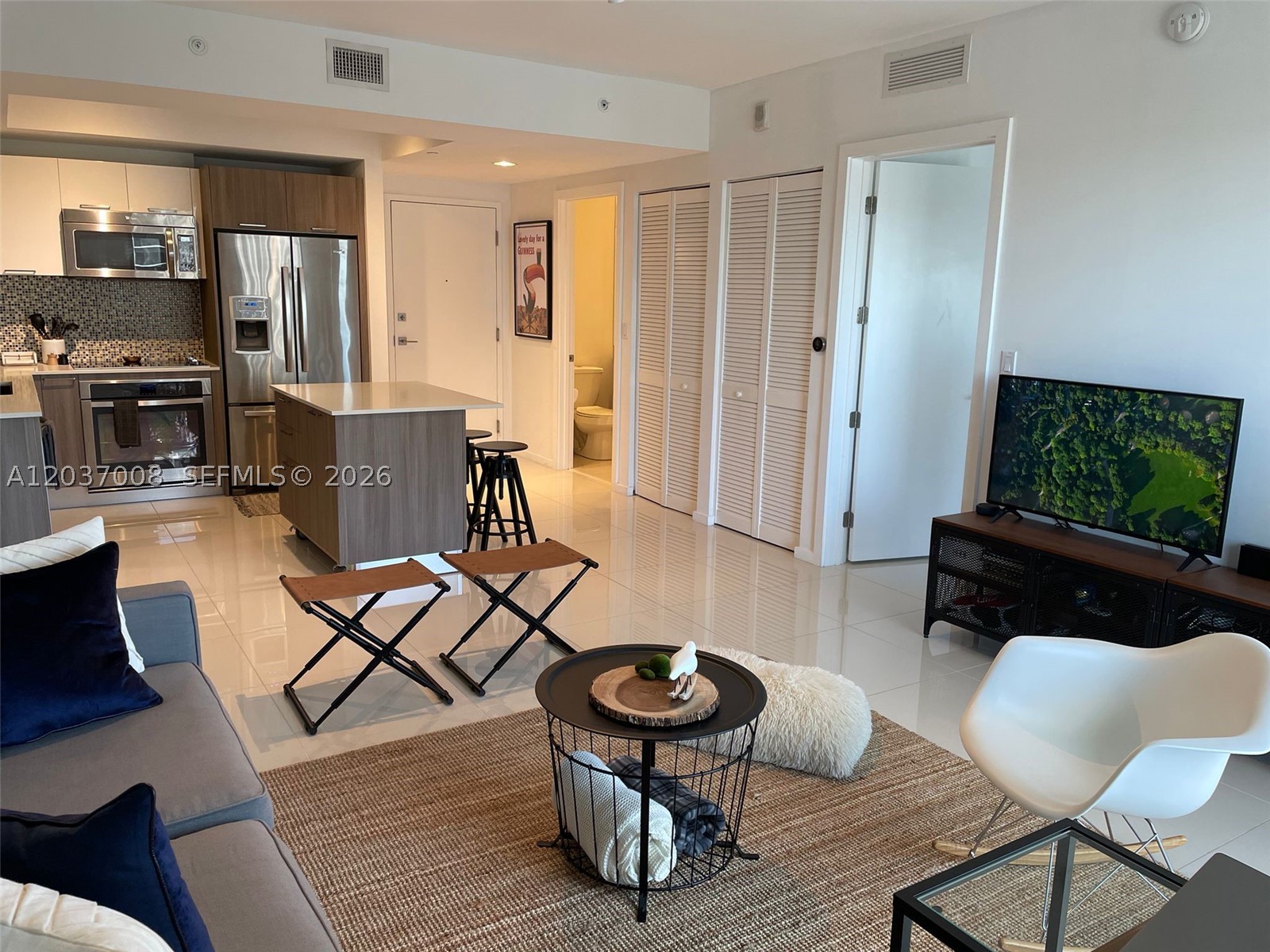 5252 PASEO CONDO - Residential Lease