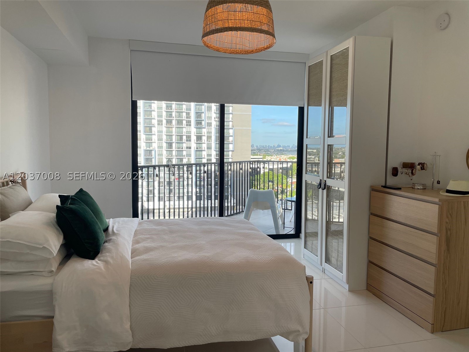 5252 PASEO CONDO - Residential Lease